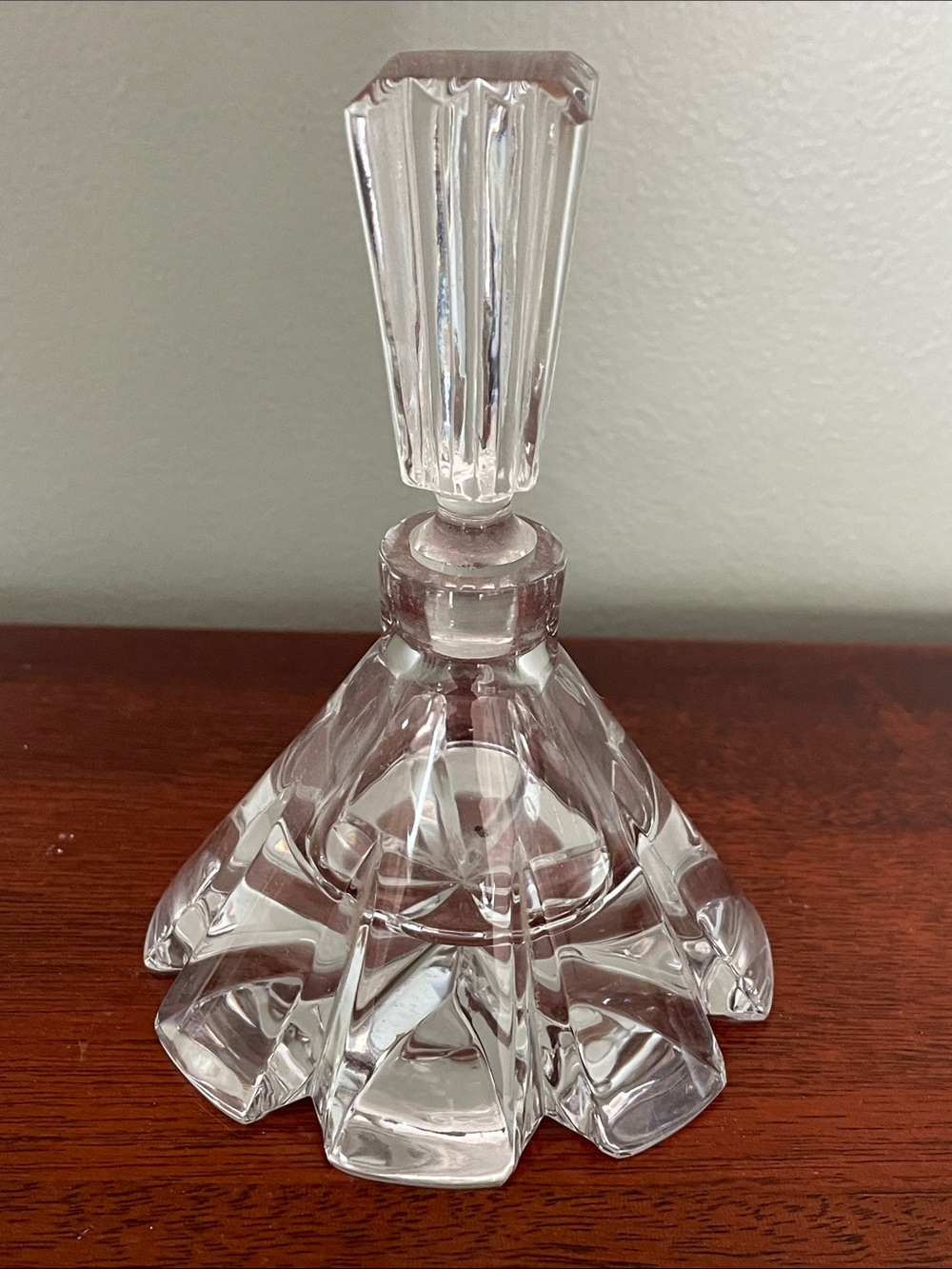 VNT Clear Glass Crystal Perfume Bottle with Faceted Stopper